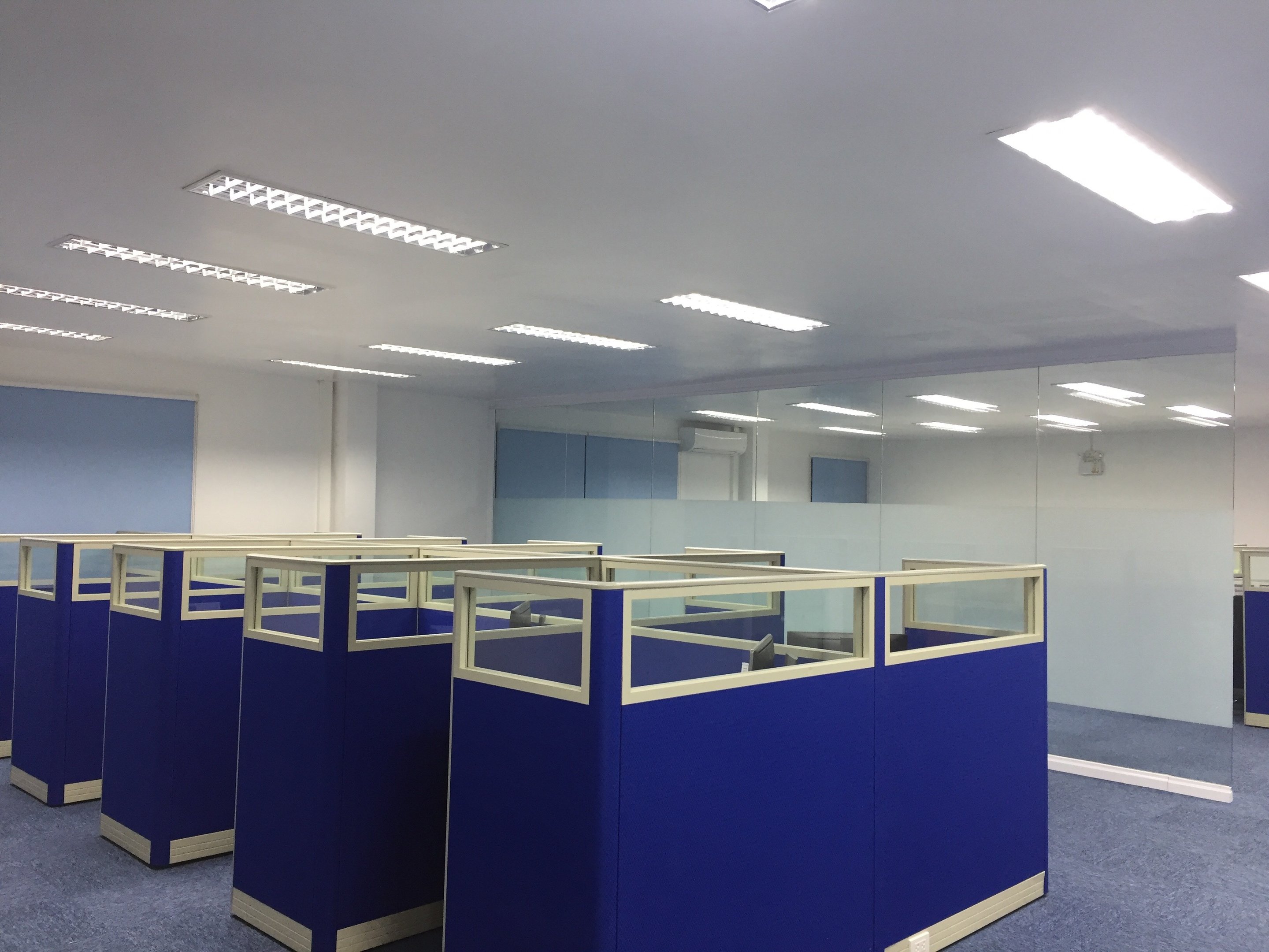 Modern glass office partitions and panel systems installed by BP Projects